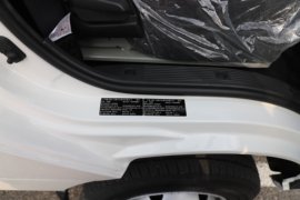 飞碟EF3&nbsp;电动载货车驾驶室图片