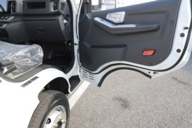 飞碟EF3&nbsp;电动载货车驾驶室图片