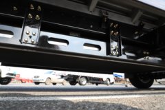 飞碟EF3 液刹 4.01米单排纯电动栏板轻卡 中创新航81.87kWh 飞碟EF3 液刹 4.01米单排纯电动栏板轻卡 中创新航81.87kWh