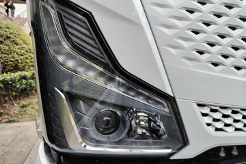 ����ŷ��������ES1 4x2 4.08�׵��Ŵ��綯��س� ��γ140.15kWhͼƬ