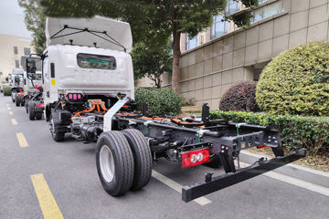 ����ŷ��������ES1 4x2 4.08�׵��Ŵ��綯��س� ��γ140.15kWhͼƬ