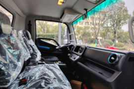 智蓝ES&nbsp;电动冷藏车驾驶室图片