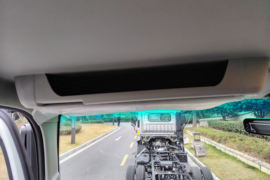 智蓝ES&nbsp;电动冷藏车驾驶室图片