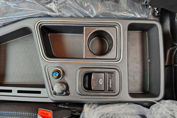 ����ŷ��������ES1 4x2 4.08�׵��Ŵ��綯��س� ��γ140.15kWhͼƬ