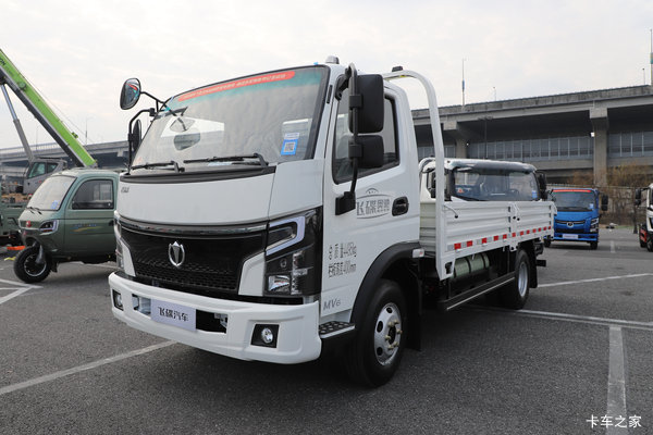 飞碟奥驰MV6 2L CNG 150马力 法士特8档 4.18米单排栏板轻卡