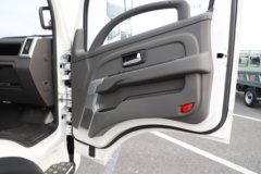 飞碟奥驰MV6 2L CNG 150马力 法士特8档 4.18米单排栏板轻卡 飞碟奥驰MV6 2L CNG 150马力 法士特8档 4.18米单排栏板轻卡