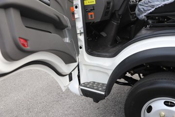 �ɵ��³�MV6 2L CNG 150���� ��ʿ��8�� 4.18�׵��������ῨͼƬ