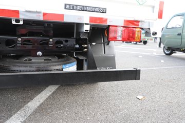 �ɵ��³�MV6 2L CNG 150���� ��ʿ��8�� 4.18�׵��������ῨͼƬ