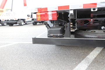 �ɵ��³�MV6 2L CNG 150���� ��ʿ��8�� 4.18�׵��������ῨͼƬ