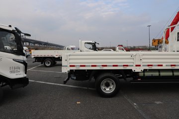 �ɵ��³�MV6 2L CNG 150���� ��ʿ��8�� 4.18�׵��������ῨͼƬ