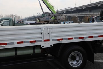 �ɵ��³�MV6 2L CNG 150���� ��ʿ��8�� 4.18�׵��������ῨͼƬ