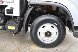 德龙G200&nbsp;载货车底盘                                                图片