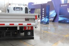 陕汽德龙G200 2.5L柴油 155马力 法士特6档 AMT自动档 4.18米单排栏板轻卡 陕汽德龙G200 2.5L柴油 155马力 法士特6档 AMT自动档 4.18米单排栏板轻卡