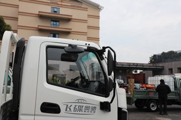 �ɵ��³�MV3 2L CNG 122���� ������5�� 4.15�׵��������ῨͼƬ