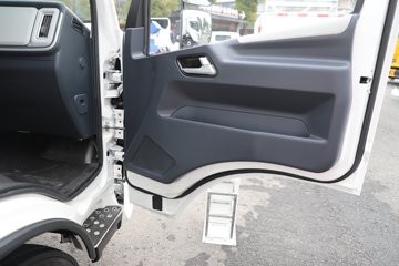 �ɵ��³�MV3 2L CNG 122���� ������5�� 4.15�׵��������ῨͼƬ