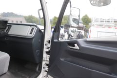 飞碟奥驰MV3 2L CNG 122马力 万里扬5档 4.15米单排栏板轻卡 飞碟奥驰MV3 2L CNG 122马力 万里扬5档 4.15米单排栏板轻卡