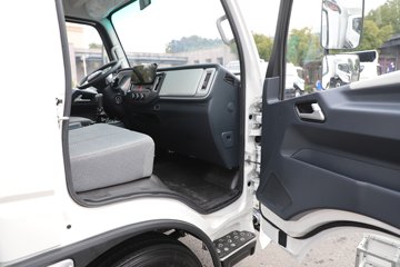 �ɵ��³�MV3 2L CNG 122���� ������5�� 4.15�׵��������ῨͼƬ