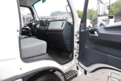 飞碟奥驰MV3 2L CNG 122马力 万里扬5档 4.15米单排栏板轻卡 飞碟奥驰MV3 2L CNG 122马力 万里扬5档 4.15米单排栏板轻卡