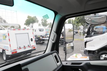 �ɵ��³�MV3 2L CNG 122���� ������5�� 4.15�׵��������ῨͼƬ