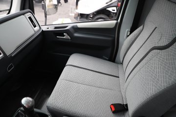 �ɵ��³�MV3 2L CNG 122���� ������5�� 4.15�׵��������ῨͼƬ