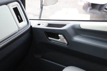 �ɵ��³�MV3 2L CNG 122���� ������5�� 4.15�׵��������ῨͼƬ