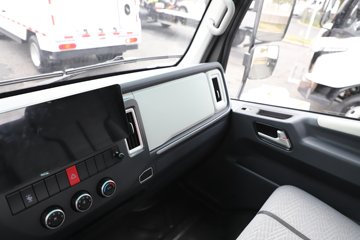 �ɵ��³�MV3 2L CNG 122���� ������5�� 4.15�׵��������ῨͼƬ