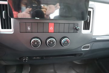 �ɵ��³�MV3 2L CNG 122���� ������5�� 4.15�׵��������ῨͼƬ