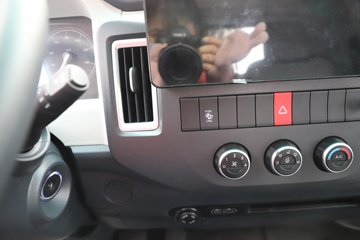 �ɵ��³�MV3 2L CNG 122���� ������5�� 4.15�׵��������ῨͼƬ