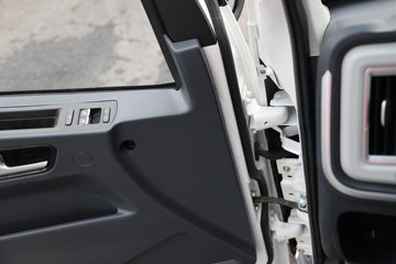 �ɵ��³�MV3 2L CNG 122���� ������5�� 4.15�׵��������ῨͼƬ