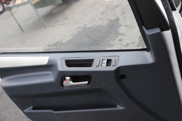 �ɵ��³�MV3 2L CNG 122���� ������5�� 4.15�׵��������ῨͼƬ