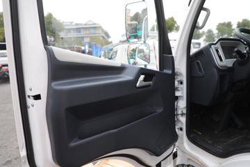�ɵ��³�MV3 2L CNG 122���� ������5�� 4.15�׵��������ῨͼƬ