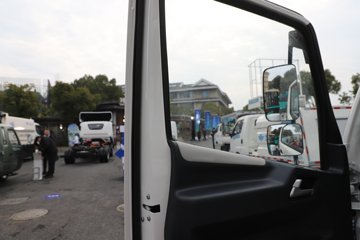 �ɵ��³�MV3 2L CNG 122���� ������5�� 4.15�׵��������ῨͼƬ