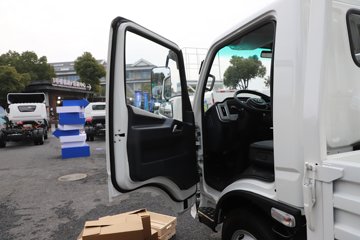 �ɵ��³�MV3 2L CNG 122���� ������5�� 4.15�׵��������ῨͼƬ