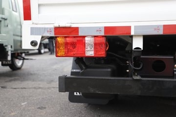 �ɵ��³�MV3 2L CNG 122���� ������5�� 4.15�׵��������ῨͼƬ