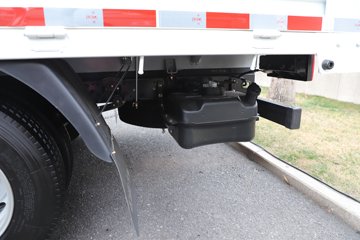 �ɵ��³�MV3 2L CNG 122���� ������5�� 4.15�׵��������ῨͼƬ