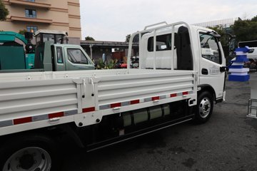 �ɵ��³�MV3 2L CNG 122���� ������5�� 4.15�׵��������ῨͼƬ
