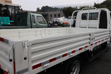 �ɵ��³�MV3 2L CNG 122���� ������5�� 4.15�׵��������ῨͼƬ