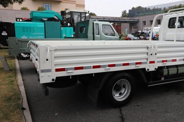 �ɵ��³�MV3 2L CNG 122���� ������5�� 4.15�׵��������ῨͼƬ