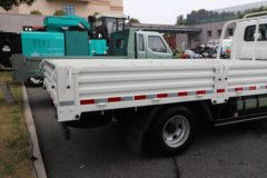 飞碟奥驰MV3 2L CNG 122马力 万里扬5档 4.15米单排栏板轻卡 飞碟奥驰MV3 2L CNG 122马力 万里扬5档 4.15米单排栏板轻卡