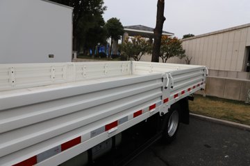 �ɵ��³�MV3 2L CNG 122���� ������5�� 4.15�׵��������ῨͼƬ