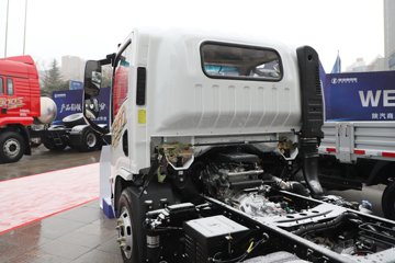 �������ó�����G300 Rro 2.5L���� 180���� ��ʿ��8�� 4.2�׵�����ʽ�ῨͼƬ