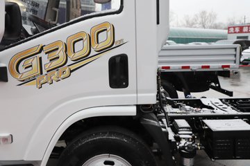 �������ó�����G300 Rro 2.5L���� 180���� ��ʿ��8�� 4.2�׵�����ʽ�ῨͼƬ