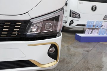 �������ó�����G300 Rro 2.5L���� 180���� ��ʿ��8�� 4.2�׵�����ʽ�ῨͼƬ