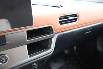 �������ó�����G300 Rro 2.5L���� 180���� ��ʿ��8�� 4.2�׵�����ʽ�ῨͼƬ