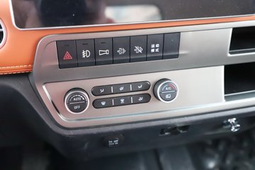 �������ó�����G300 Rro 2.5L���� 180���� ��ʿ��8�� 4.2�׵�����ʽ�ῨͼƬ