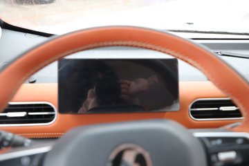 �������ó�����G300 Rro 2.5L���� 180���� ��ʿ��8�� 4.2�׵�����ʽ�ῨͼƬ