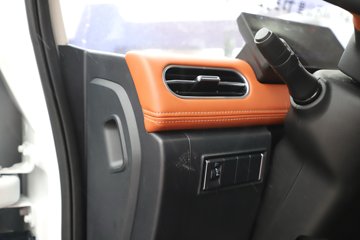 �������ó�����G300 Rro 2.5L���� 180���� ��ʿ��8�� 4.2�׵�����ʽ�ῨͼƬ