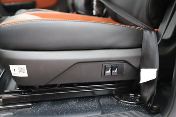 �������ó�����G300 Rro 2.5L���� 180���� ��ʿ��8�� 4.2�׵�����ʽ�ῨͼƬ