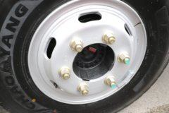 陕汽商用车德龙G300 Rro 2.5L柴油 180马力 法士特8档 4.2米单排厢式轻卡 陕汽商用车德龙G300 Rro 2.5L柴油 180马力 法士特8档 4.2米单排厢式轻卡