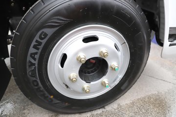 �������ó�����G300 Rro 2.5L���� 180���� ��ʿ��8�� 4.2�׵�����ʽ�ῨͼƬ